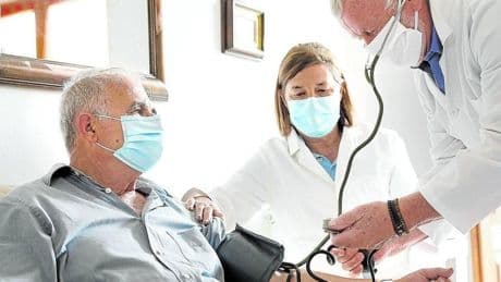 Las residencias exigen a Osakidetza que atienda los centros en los que falten médicos