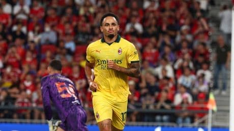 Okafor yıldızlaştı: Milan, Liverpool'u 4 golle mağlup etti!