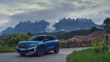 Austral, l’ibrido Renault che sorprende tra le curve della Catalogna