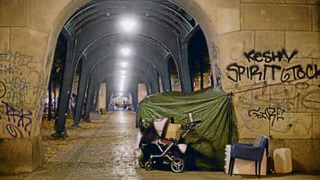 Wohnungslosigkeit | Wenn Arbeit nicht zum Wohnen reicht