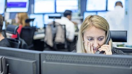 Hoogleraar waarschuwt op TikTok: ’Prijzen en angst blijven hoog, zelfs als risico’s van crisis alweer dalen’