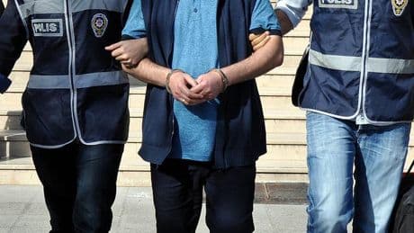 İstanbul merkezli suç örgütü operasyonu: 10 tutuklu