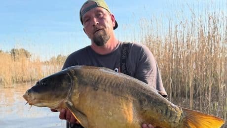 Spektakuläres Foto - Lok Leipzig-Boss hat dicken Fisch an der Angel