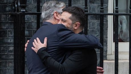 Starmer and Zelensky meet for last minute crunch talks just hours before Trump & Putin’s high-stakes Alaska summit