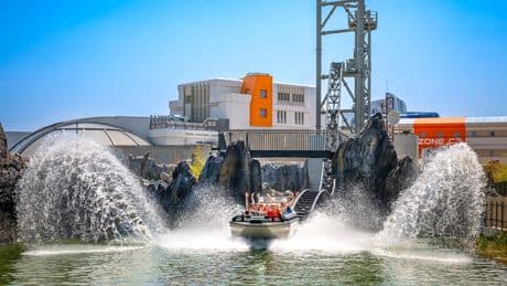 Rapides, vortex et chute à 60 km/h : que vaut Missions Bermudes, la nouvelle montagne russe aquatique du Futuroscope ?