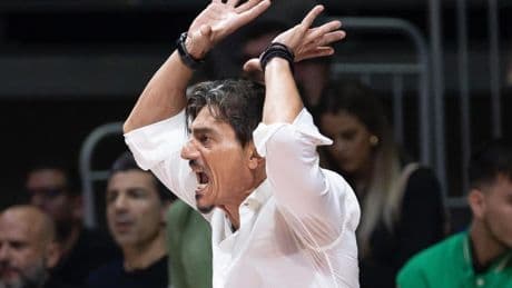 Giannakopoulos la lía otra vez, ahora en la final griega