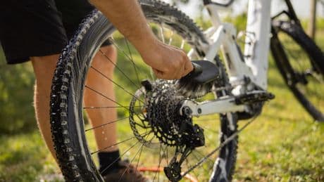 Tipps & Tricks: Fahrrad reinigen: So befreien Sie Ihr Rad schonend vom Schmutz