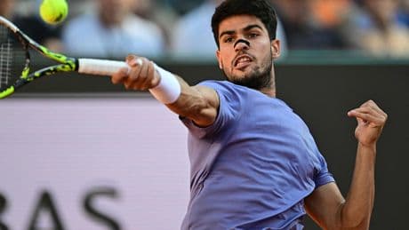 Nishikori - Alcaraz: horario y dónde ver por TV el partido de Roland Garros