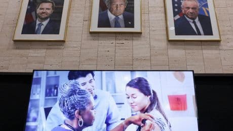 EEUU cancela el desarrollo de vacunas ARNm ante el estupor de los científicos: "Es absurdo, salvaron millones de vidas"