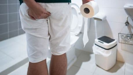 Expert warns of poo colour change that warrants urgent GP appointment