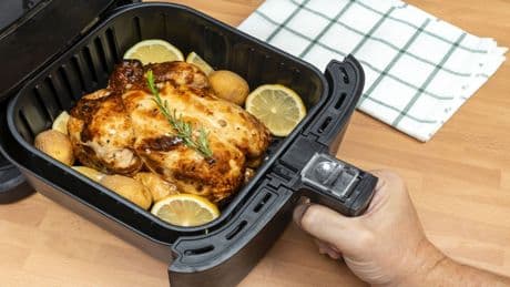 Bloß nicht! Diese Lebensmittel sollten Sie auf keinen Fall in die Heißluftfritteuse geben