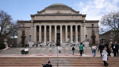 Columbia University ontslaat 180 mensen na geschrapte subsidies