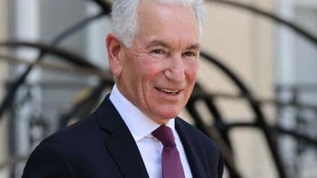 Charles Kushner, l’ambassadeur des Etats-Unis en France, mène une charge contre Emmanuel Macron en critiquant « l’absence d’action suffisante » du gouvernement contre l’antisémitisme