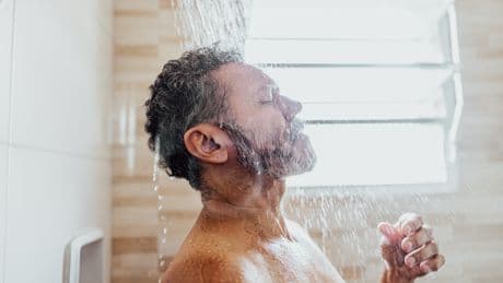 Hygiene beim Duschen: Nur diese fünf Körperstellen brauchen Seife
