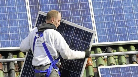 ’Zonnepaneelhouders behouden recht op salderen ondanks einde regeling’