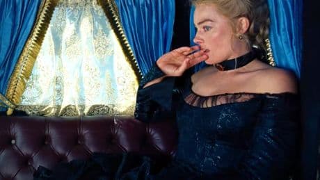 Les Hauts de Hurlevent avec Margot Robbie se dévoile dans une bande-annonce très sensuelle