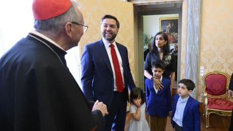 Vatican notes 'exchange of opinions' over migrants, prisoners in meeting with Vance