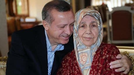 Cumhurbaşkanı Erdoğan'dan "Anneler Günü" mesajı