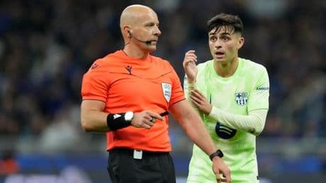 Referee snaps back at Barcelona with four-word message over 'UEFA complaint'