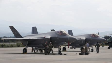 Suisse: une enquête parlementaire sur la facture revue à la hausse de l'achat des F-35 américains