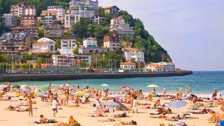 Spain travel warning for Brit as little-known rule could land them £520 fine