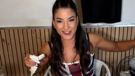 Woman 'puts men to shame' with stunning new eating record in Benidorm