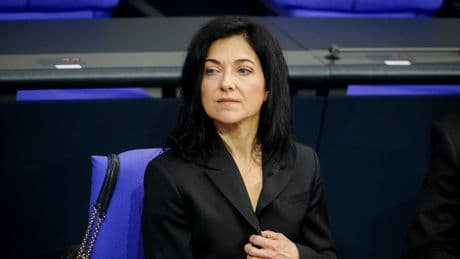 Wirtschaftsministerin kritisiert Ökostromförderung für private Solaranlagen