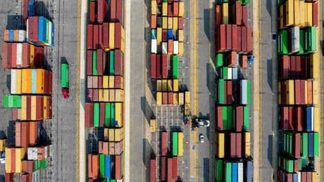 Trump desmonta el sistema global de comercio y anuncia más aranceles