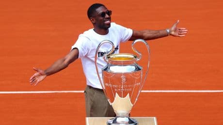 París se rinde a su nuevo rey: Dembelé aparece en Roland Garros con la Champions y la grada ya pide su Balón de Oro