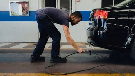 Uno de cada cuatro coches suspende la ITV por exceso de emisiones