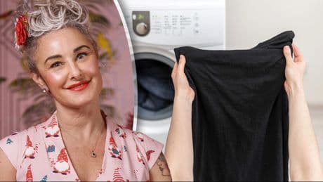 Dit is waarom donker wasgoed stinkend uit je machine komt