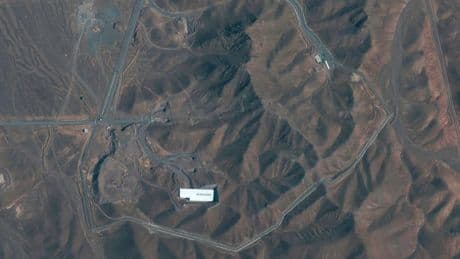 Liveblog: Iran äußert sich zu Schäden an Atomanlage – und droht, US-Stützpunkte anzugreifen
