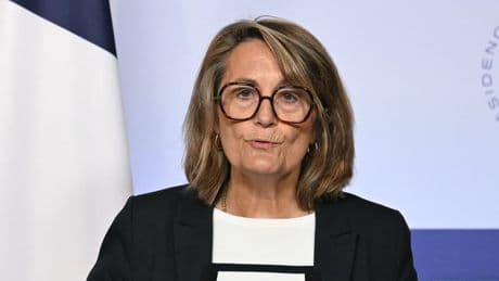 Incendies: le gouvernement souhaite "sanctuariser dans le budget" les commandes de Canadair