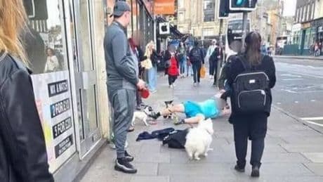 Man 'poleaxed' on Edinburgh pavement in half hour street brawl