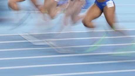 Una atleta trans demanda a su equipo universitario por expulsión &quot;intolerante&quot;