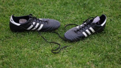 Körperverletzung: Fußballer soll Torwart in die Wange gebissen haben