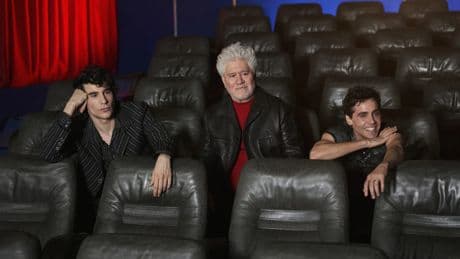 Los Javis homenajean a Almodóvar con una biografía que puedes ver en esta plataforma