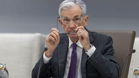 Así funciona el efecto 'sonrisa del dólar' que blinda al billete verde