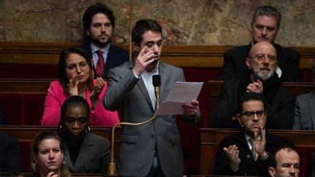 Drogues et détournement de frais de mandat : peine maximale pour l’insoumis Andy Kerbrat, sanctionné avec le concours des voix de LFI
