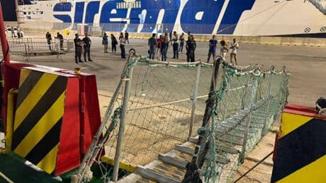 Fermo e sanzione per Mediterranea. Ma Schlein difende le Ong e attacca la Guardia costiera libica: "Rompere gli accordi con Tripoli"