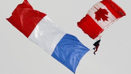 «On adore la France»: fâchés avec Trump, les touristes canadiens affluent dans l’Hexagone