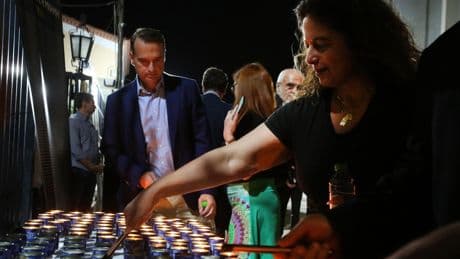 Loin de la « Terre promise » et de la guerre, ces Israéliens qui s’installent en Grèce