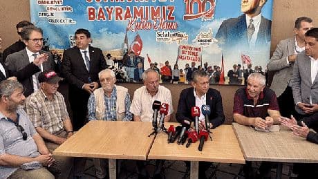 CHP Genel Başkanı Özgür Özel, Kırşehir'de... 'Kim iyi hizmet ederse ona oy verecekler'