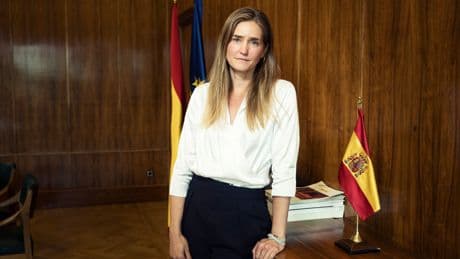 Sara Aagesen: “Señalar a las renovables me parece irresponsable y simplista. España será verde o no será”