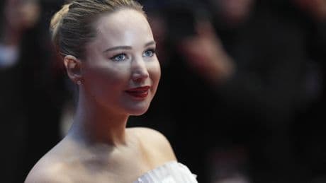 Die, my love: Jennifer Lawrence angustia y deslumbra en su brutal acercamiento a una mujer bajo la influencia (****)