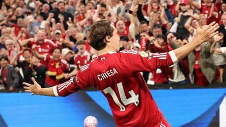 Chiesa gol, la curva Liverpool insulta la Juve: il coro che imbarazza tutti