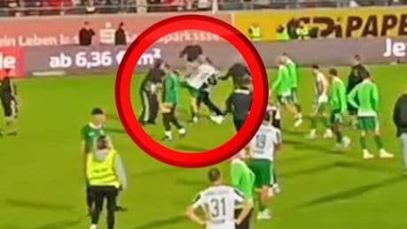 Gewalt-Exzess im Ost-Derby - Karate-Kick von Spieler gegen Fan-Chaoten