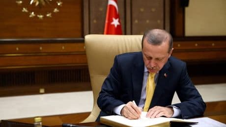 Son Dakika.... Cumhurbaşkanlığı İletişim Başkan yardımcısı görevden alındı