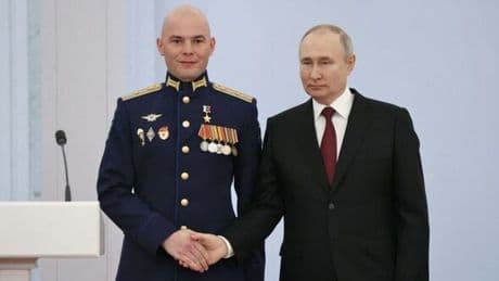 Russian army reeling after Putin's top commander killed in Ukraine