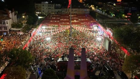 Özgür Özel'den 'Kolay ölümler ülkesi' tepkisi: 'Orman yangınıyla mücadele ederken şehit vermenin izahı yok'